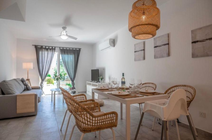 Holiday Cosy Home Paphos Kültér fotó